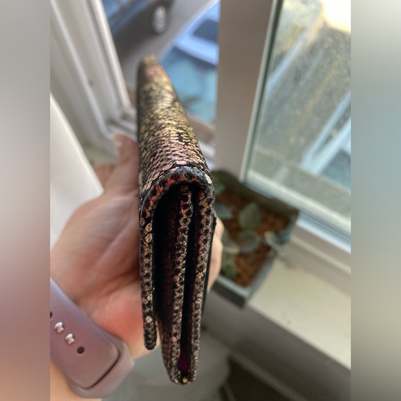 NWT Hobo International iridescent rainbow leather snake print wallet - Picture 12 of 16